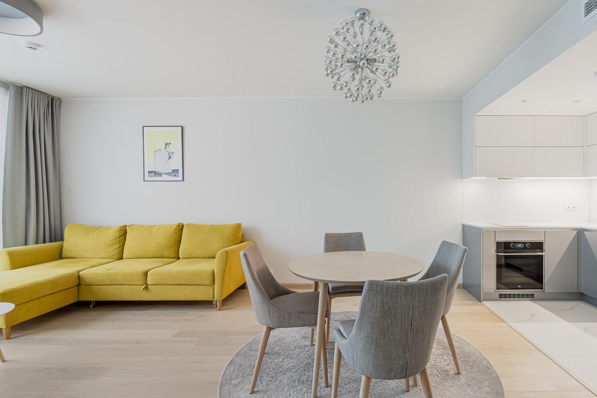 Revalia Fahle Airport Bus-station With Views Apartment