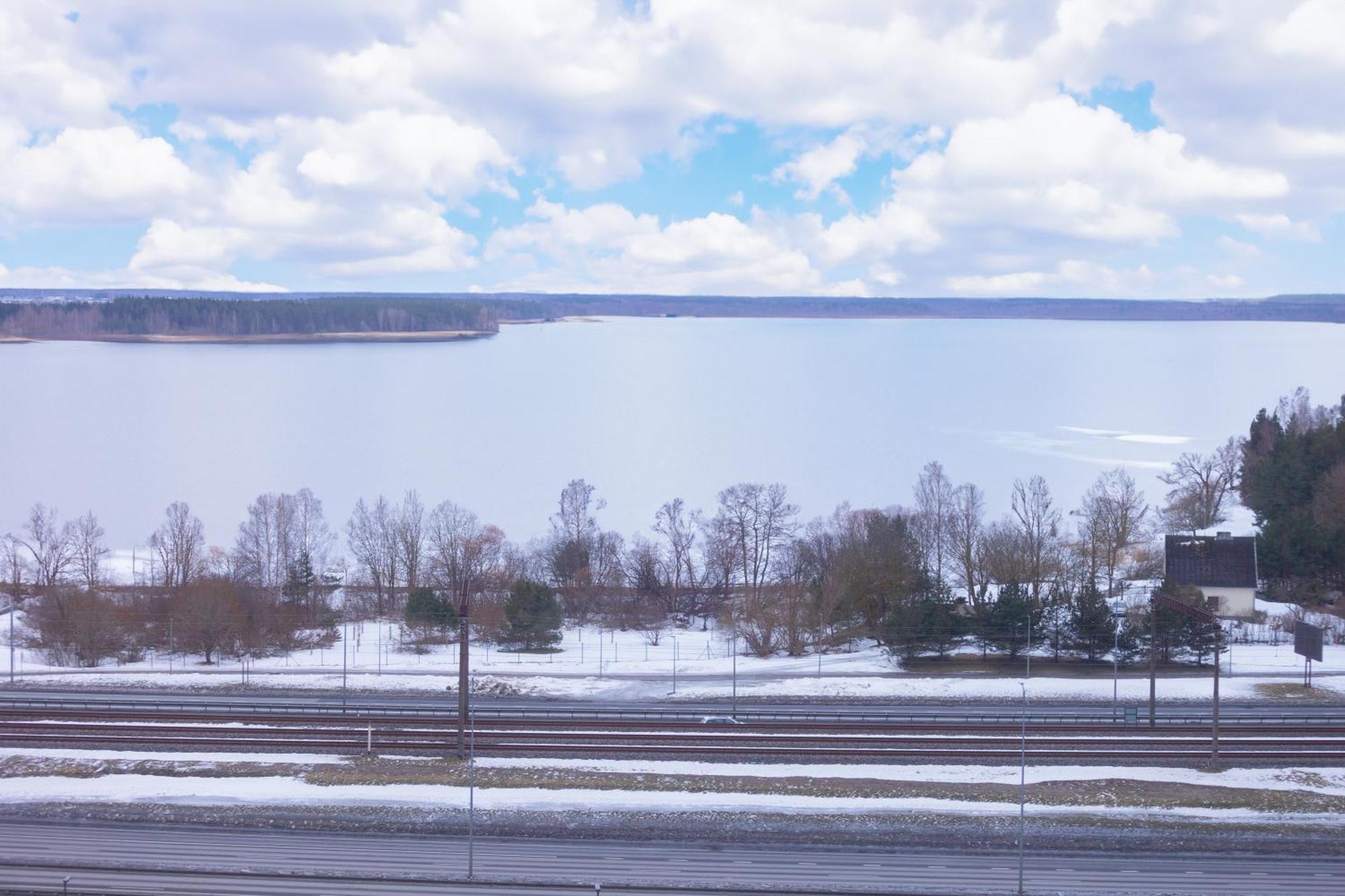 Revalia Fahle Airport Bus-station With Views Tallinn